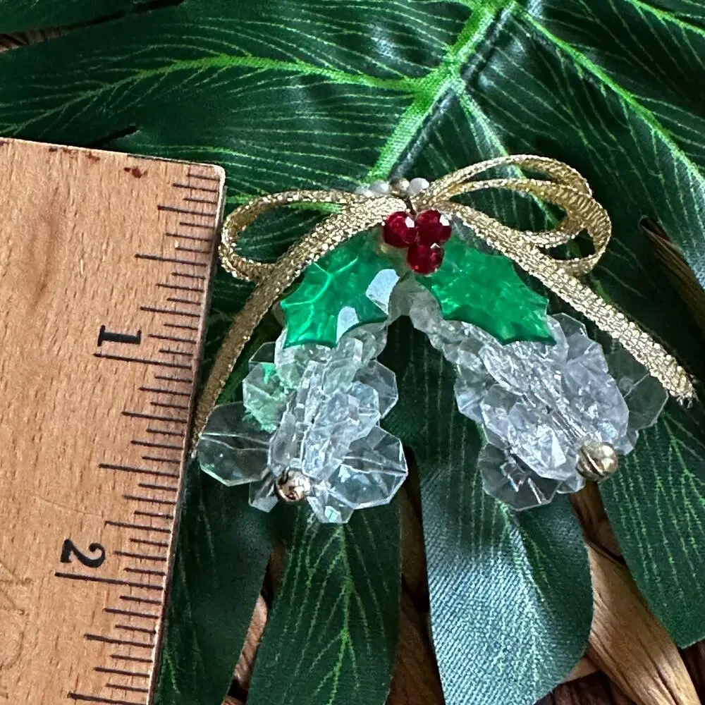 BOGO FREE CHRISTMAS BEADED 1980s handmade brooch pin - Picture 3 of 4